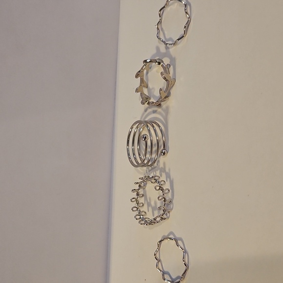 Jewelry - 3/15$ Bundle Deal New 5 Piece Silver knuckle Stackable Rings